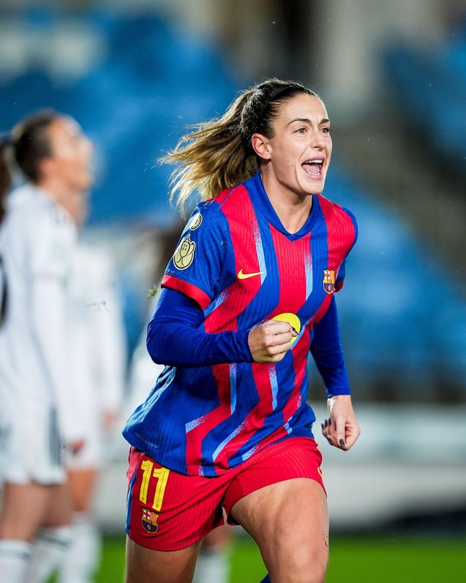 爱游戏游戏平台-0-3出局+6-0横扫！豪门疯狂一夜 本泽马首秀戴帽 巴萨女足4-0皇马